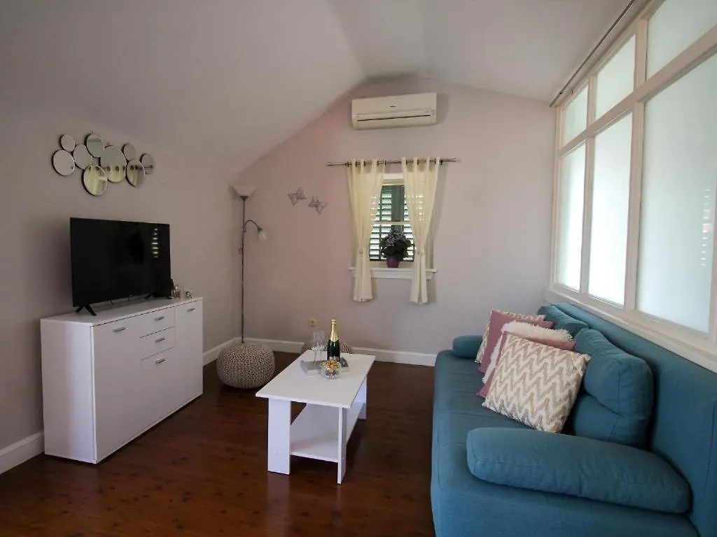 Villa Varos Split 3*,  Croatia