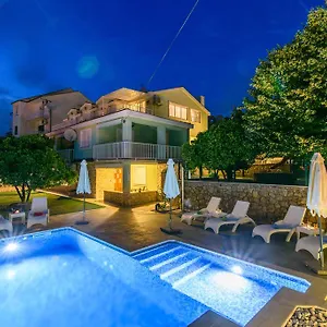 Dubravka Apartment Trogir